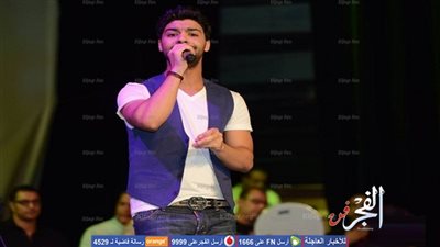 أحمد جمال يشعل حفله بأحد فنادق القاهرة