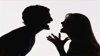 بسبب رائحة فمه الكريهة.. مصرية تطلب الخلع من زوجها !