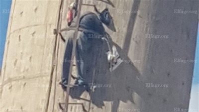 موظف يحاول النتحار من أعلى شركة النصر للأدوية بالخانكة (صور)