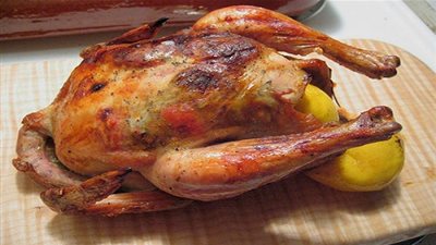 تحذير.. لا تزيلوا جلد الدجاج قبل تناوله!