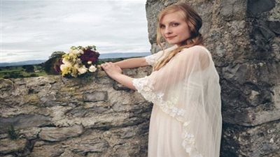 الكيب.. صيحة جديدة تجتاح تصاميم فساتين زفاف 2017 (صور)