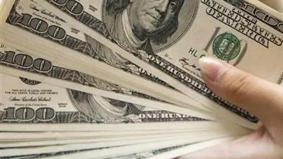 ارتفاع الدولار في 5 بنوك في منتصف تعاملات اليوم