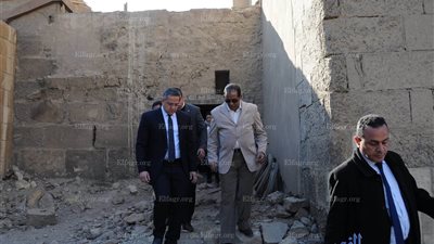 وزير الآثار  يتفقد قلعة 