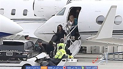 أنجلينا جولي تعود إلى لوس أنجلوس بعد عطلتها مع ابنائها
