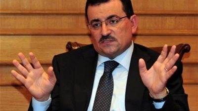 أسامة هيكل: لن يصبح الإعلام مهنة من لا مهنة له