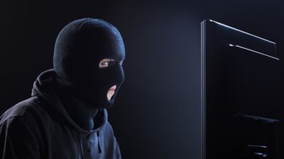 مسؤول استخباراتي أمريكي: الأنشطة الروسية تتجاوز أعمال القرصنة