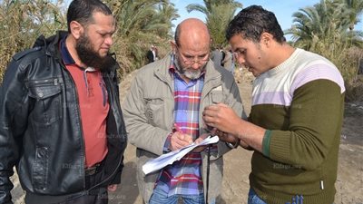 مساعد محافظ كفر الشيخ يؤكد إنشاء طريق لنقل معدات مصنع الرمال (صور)