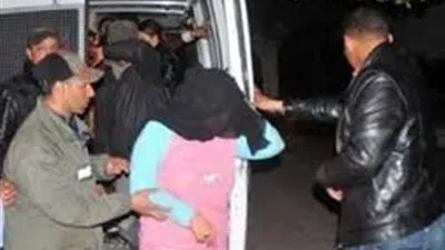 حبس  ربة منزل وموظف لممارستهما 