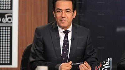 خيرى رمضان يكشف كواليس أزمة قوانين الإعلام فى 