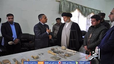 العصائب تسلم هيئة الآثار العراقية 32 قطعة أثرية من عمليات تحرير الموصل