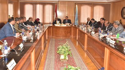 الشربيني من أسيوط: تطوير 2000 مدرسة للتعليم الفني خلال 4 سنوات بالمحافظات وإضافة 152 مشروع تعليمي جديد (صور)