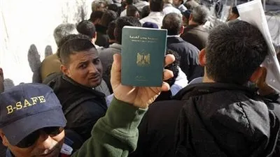 بعد انقطاع  آمالهم في مصر.. الشباب من مكاتب السفر: 