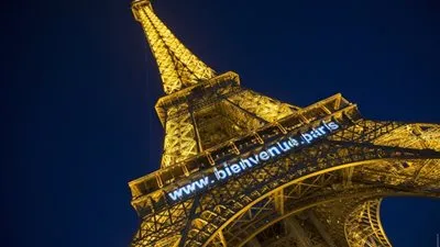 باريس تفقد 1.3 مليون سائح في 2016