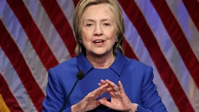 مقرب من كلينتون: لن ترشح نفسها لأي منصب