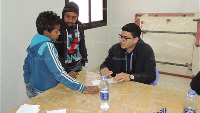 استمرار القافلة الطبية لوزارة الداخلية في السويس بحي الجناين (صور)