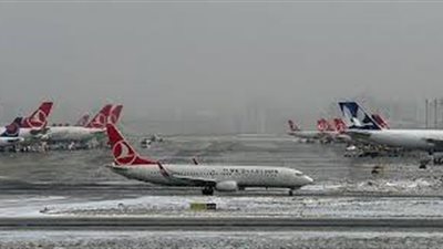 إيقاف كافة الرحلات الجوية من مطار أتاتورك بإسطنبول بسبب تساقط الثلوج