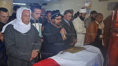  محافظ كفر الشيخ:4رحلات عمرة لأسرتي الشهيدين.. ويؤكد اﻹرهاب لن يهزمنا ( صور )