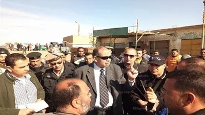 مدير أمن بنى سويف يتفقد سوق 
