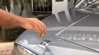 هكذا يدافع شعار 