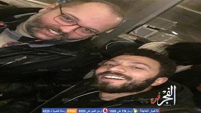 محمد محمود عبد العزيز في زيارة لكواليس 