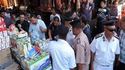 حملات تموينية مكثفة  للقضاء على محتكري السكر