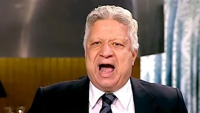 مرتضى منصور منفعلا: 