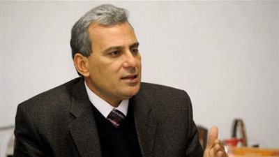 إحالة أستاذ جامعي ومستشار أمين 