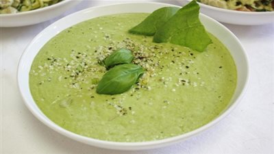 طريقة عمل شوربة الكوسة بالشوفان لأطفالك