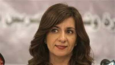 وزيرة الهجرة تنفعل على مذيعة 