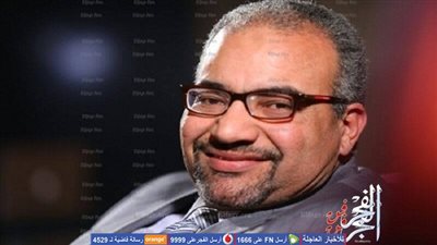 بيومي فؤاد يحكي عن موقف طريف له في الحج (فيديو)