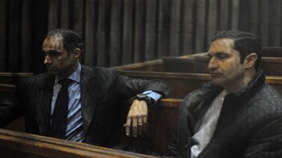 تاجيل محاكمة علاء وجمال مبارك في 