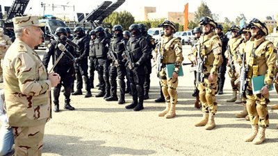 رئيس الأركان: قيادة الجيش تتابع بدقة إعداد مقاتلى الوحدات الخاصة