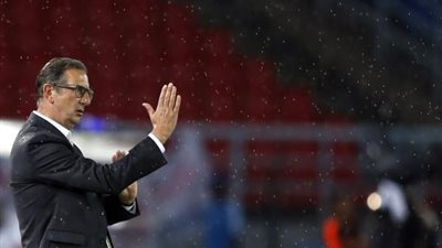 الجزائر وزيمبابوي.. ليكنز يفتح النار على محاربي الصحراء