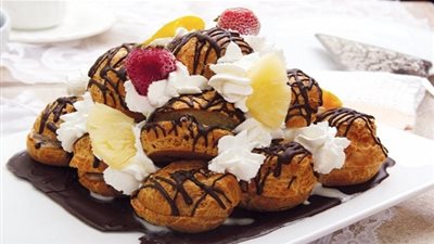 طريقة تحضير كرات الشو المحشوة بالبوظة