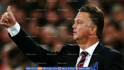 فان خال يعلن اعتزال التدريب نهائيا