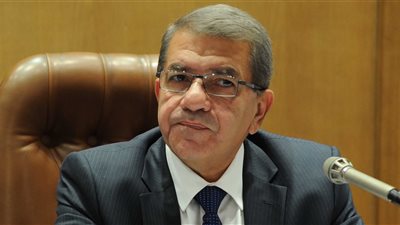 وزير المالية يبدأ جولته الترويجية للسندات الدولية بمدينة أبو ظبي