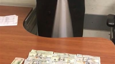 ضبط مبالغ مالية قبل تهريبها بمطار القاهرة