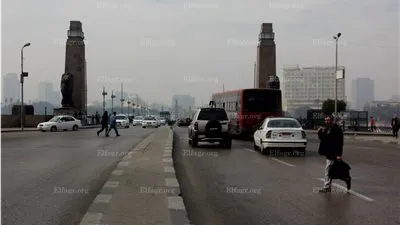 شبورة مائية تغطي سماء القاهرة والجيزة وتعرقل حركة المرور (صور)