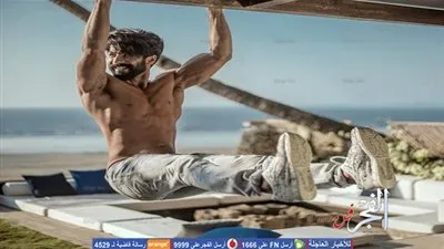 شاهيد كابور يستعرض عضلاته أمام الجمهور (صور)