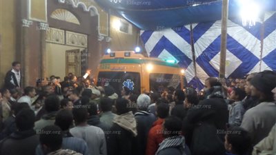 صراخ وعويل في جنازات 