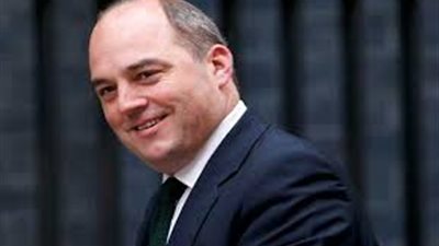 وزير الدولة البريطاني لشئون الأمن: تسيير 32 رحلة جوية إلى 4 مطارات مصرية