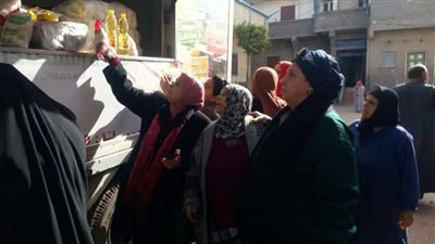 القومي للمرأة يشارك في قافلة الإسكندرية المجتمعية (صور)