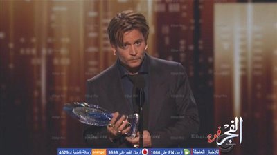 جوني ديب يحصد جائزة ايقونة السينما بحفل 