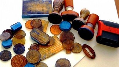 ضبط ورشة لتزوير الأختام الحكومية بالجمالية