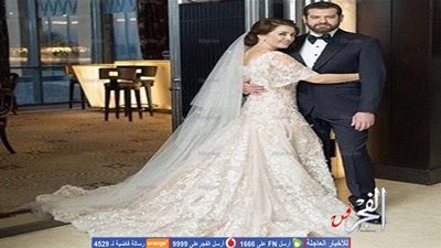 نجوم الفن يستعدون لحضور حفل زفاف  