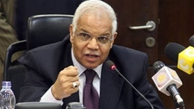 وزير النقل يوضح تفاصيل العمل بطريق 