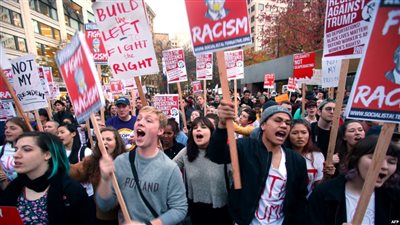 مسيرة نسائية ضخمة للتنديد بتنصيب ترامب فى استراليا 