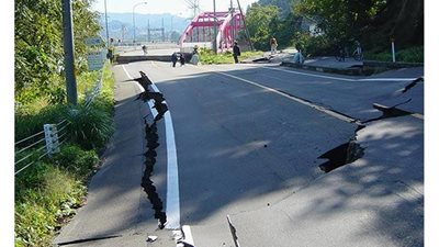 كيف تتصرف أثناء حدوث الزلزال؟