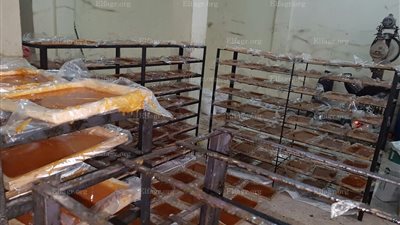 غلق وتشميع مصنع  قمر الدين بدون ترخص في المنصورة (صور)