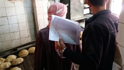 الرقابة الإدارية تشن حملة على المخابز بالمنيا 